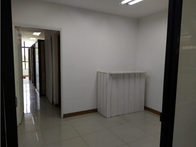 Local en arriendo en Patio Bonito, Medellín, 45 m² · foto 9 de 23