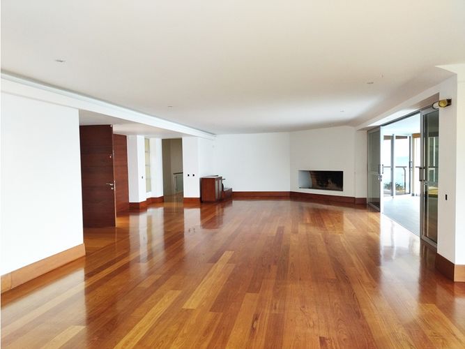 Casa de 3 alcobas en venta en Barrios De Jesus, Medellín, 540 m² · foto 6 de 20