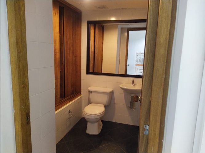 Local en arriendo en Patio Bonito, Medellín, 45 m² · foto 18 de 23