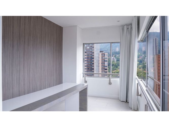 Apartamento de 6 alcobas en venta en San Lucas, Medellín, 770 m² · foto 19 de 24