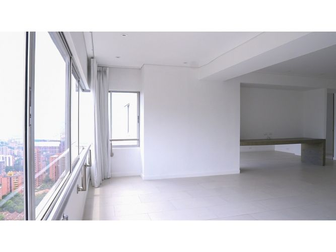 Apartamento de 6 alcobas en venta en San Lucas, Medellín, 770 m² · foto 22 de 24