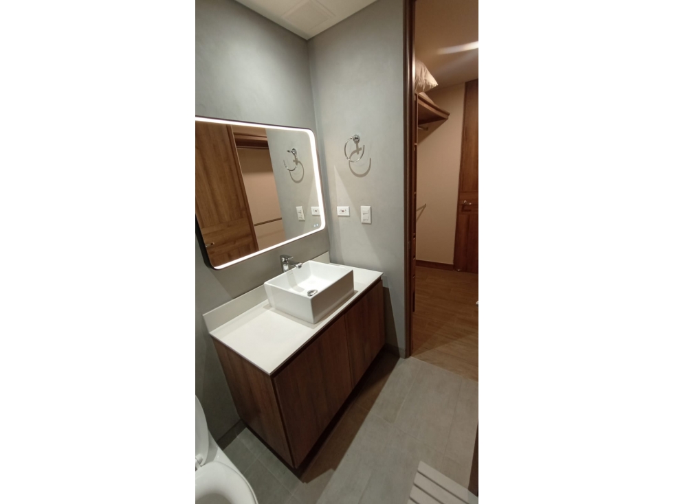 Apartamento en arriendo en Ciudad Del Río, Medellín · foto 11 de 13