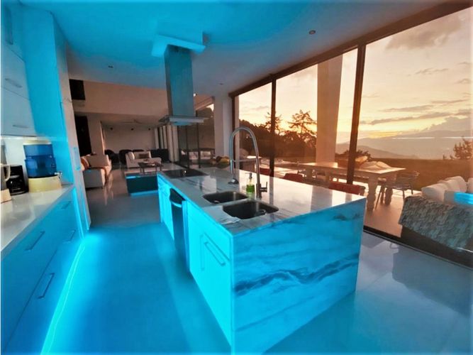 Casa de 4 alcobas en venta en Santa Catalina, Medellín, 700 m² · foto 5 de 16
