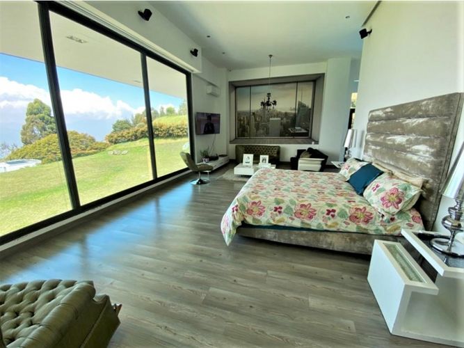 Casa de 4 alcobas en venta en Santa Catalina, Medellín, 700 m² · foto 11 de 16