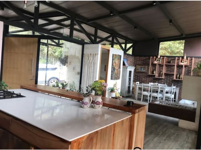 Apartamento de 3 alcobas en venta en Loma Del Escobero, El Retiro, 260 m² · foto 2 de 8