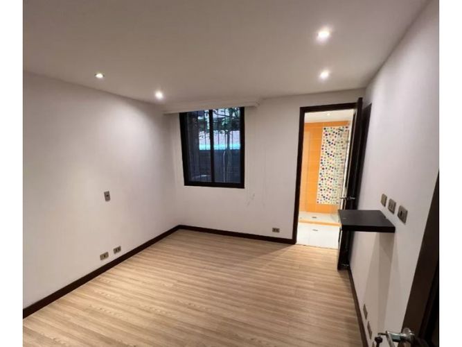 Apartamento de 4 alcobas en venta en Castropol, Medellín, 198 m² · foto 12 de 18