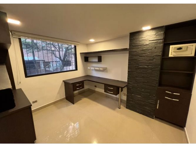 Apartamento de 4 alcobas en venta en Castropol, Medellín, 198 m² · foto 13 de 18