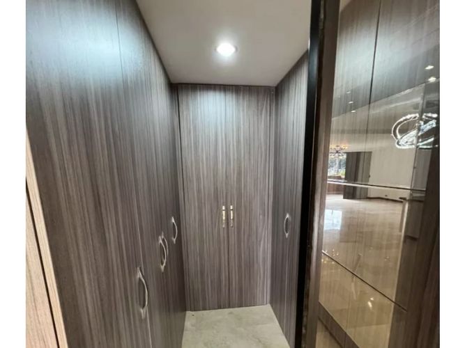 Apartamento de 4 alcobas en venta en Castropol, Medellín, 198 m² · foto 17 de 18