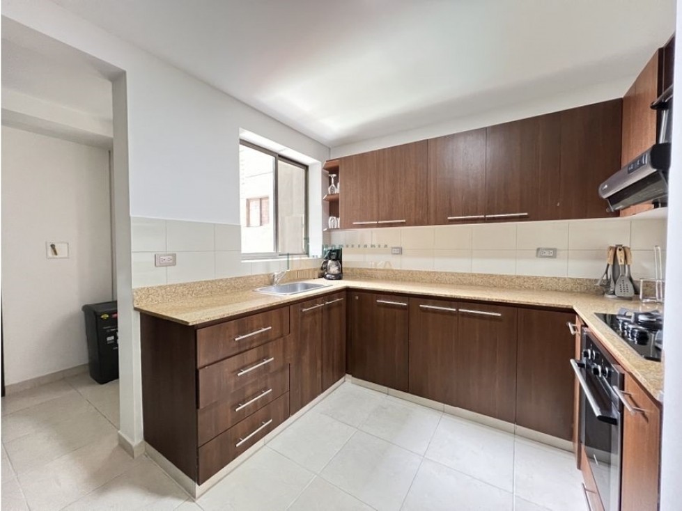 Apartamento en arriendo en La Tomatera, Medellín · foto 3 de 12