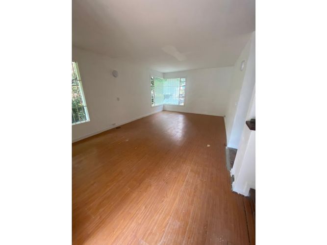 Casa de 4 alcobas en arriendo en Urbanizacion Villa Linda, Envigado, 350 m² · foto 3 de 23