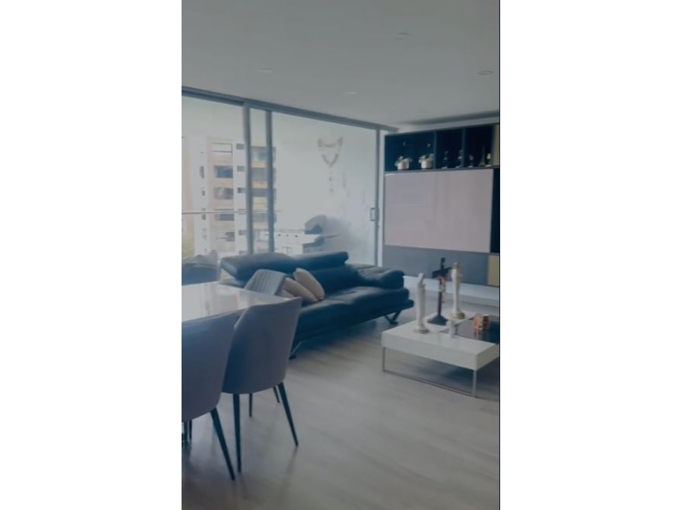 Apartamento en venta en Camino Verde, Envigado · foto 2 de 15