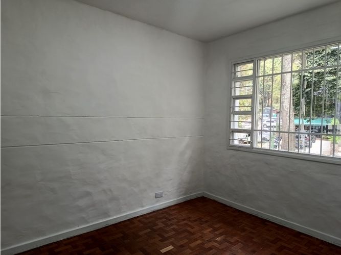 Casa de 4 alcobas en arriendo en Urbanizacion Villa Linda, Envigado, 350 m² · foto 11 de 23