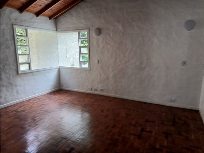 Casa de 4 alcobas en arriendo en Urbanizacion Villa Linda, Envigado, 350 m² · foto 18 de 23