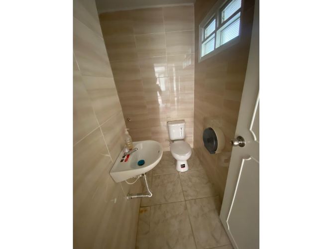 Casa de 4 alcobas en arriendo en Urbanizacion Villa Linda, Envigado, 350 m² · foto 20 de 23