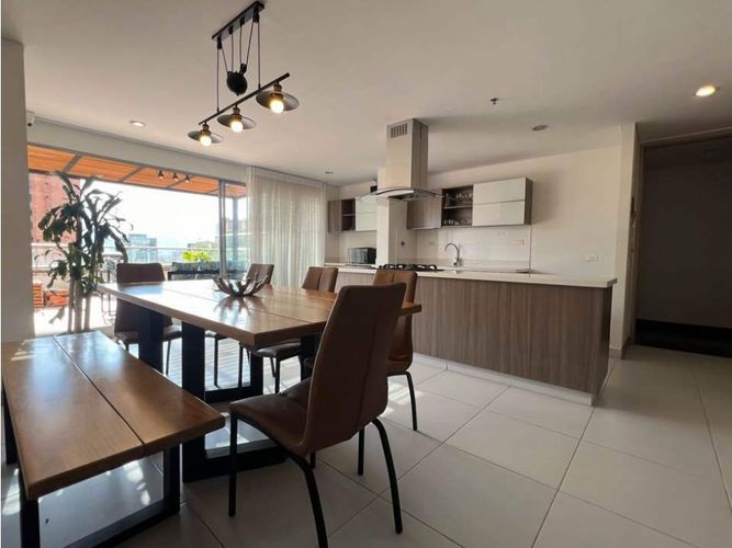 Apartamento en venta en Castropol, Medellín · foto 3 de 16