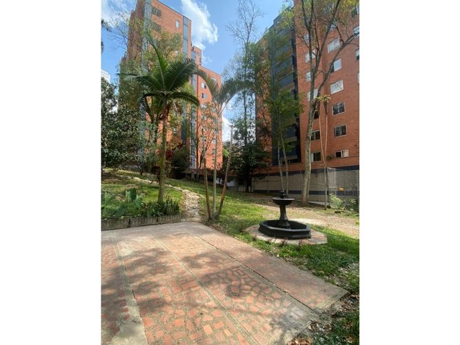 Casa de 4 alcobas en arriendo en Urbanizacion Villa Linda, Envigado, 350 m² · foto 23 de 23