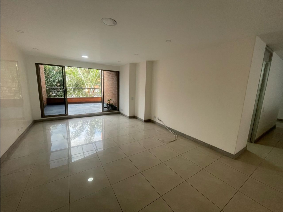 Apartamento en arriendo en El Campestre, Medellín · foto 3 de 21