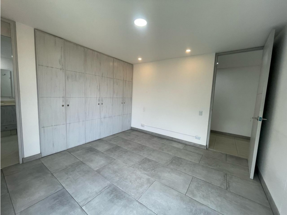 Apartamento en arriendo en El Campestre, Medellín · foto 14 de 21