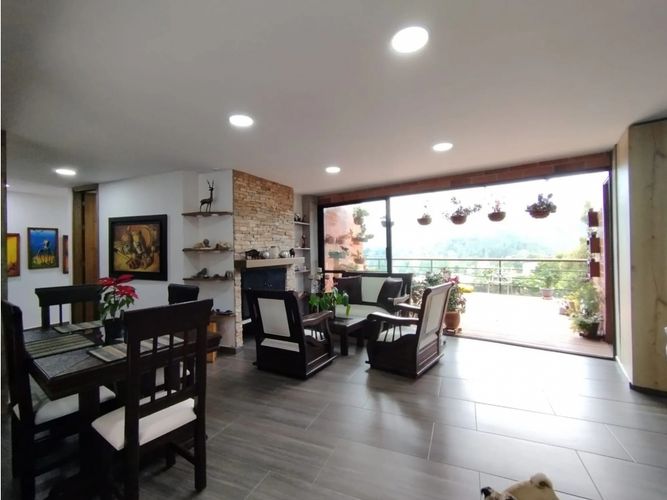 Casa de 7 alcobas en venta en Altos Del Escobero, Envigado, 477 m² · foto 8 de 18
