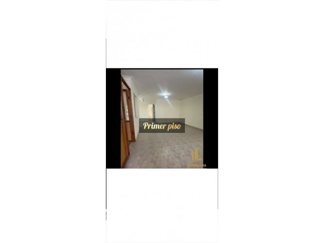 Casa de 8 alcobas en venta en La Candelaria, Medellín, 280 m² · foto 9 de 24