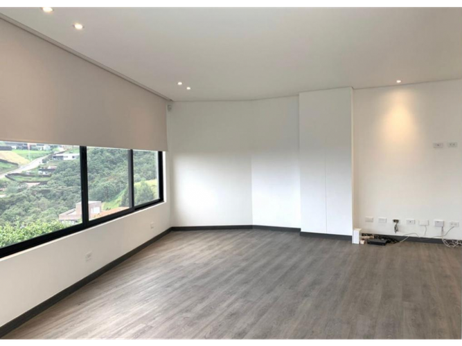 Casa de 4 alcobas en venta en Bella Aguada, Envigado, 370 m² · foto 5 de 12
