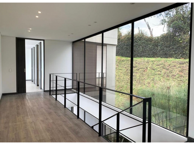 Casa de 4 alcobas en venta en Bella Aguada, Envigado, 370 m² · foto 7 de 12