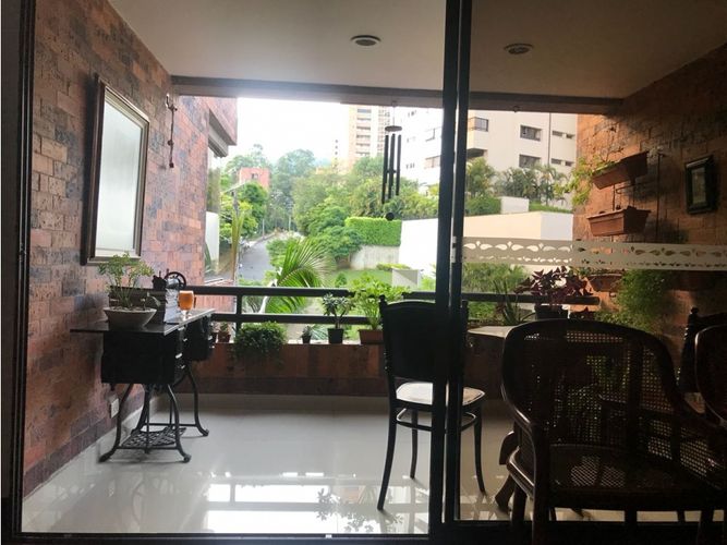 Apartamento de 4 alcobas en arriendo en El Campestre, Medellín, 444 m² · foto 3 de 14