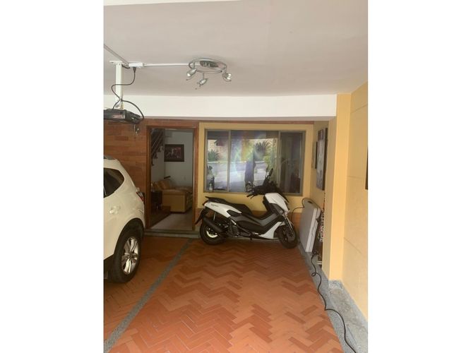 Casa de 4 alcobas en venta en Cumbres, Envigado, 220 m² · foto 10 de 15