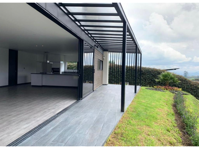 Casa de 4 alcobas en venta en Bella Aguada, Envigado, 370 m² · foto 9 de 12
