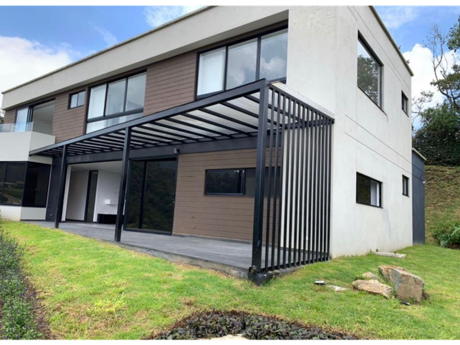 Casa de 4 alcobas en venta en Bella Aguada, Envigado, 370 m² · foto 10 de 12