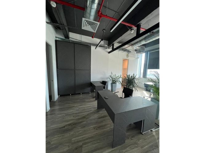 Oficina en arriendo en Los Balsos, Medellín, 44 m² · foto 2 de 9