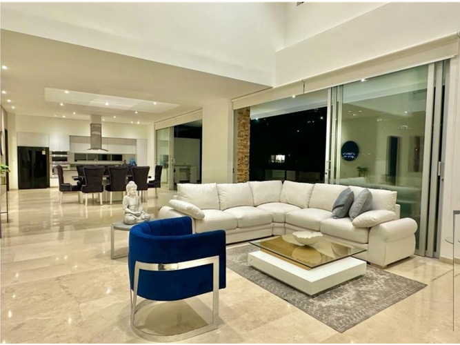 Casa de 5 alcobas en venta en Las Palmas, Medellín, 780 m² · foto 4 de 24