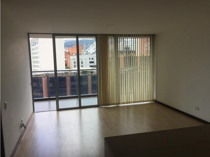 Apartamento de 2 alcobas en arriendo en Oviedo, Medellín, 100 m² · foto 2 de 17