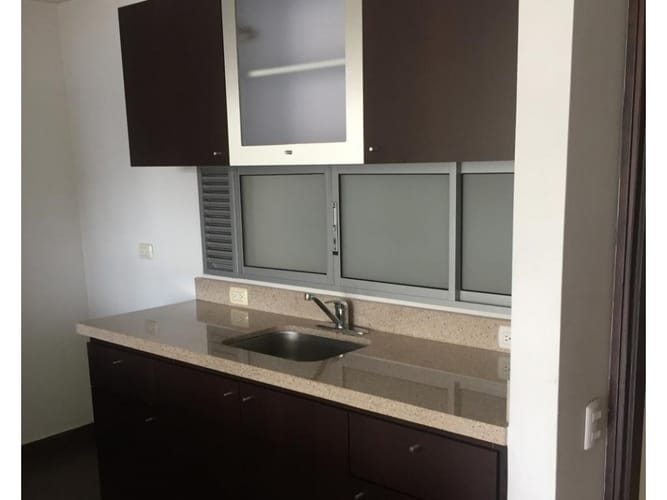 Apartamento de 2 alcobas en arriendo en Oviedo, Medellín, 100 m² · foto 5 de 17