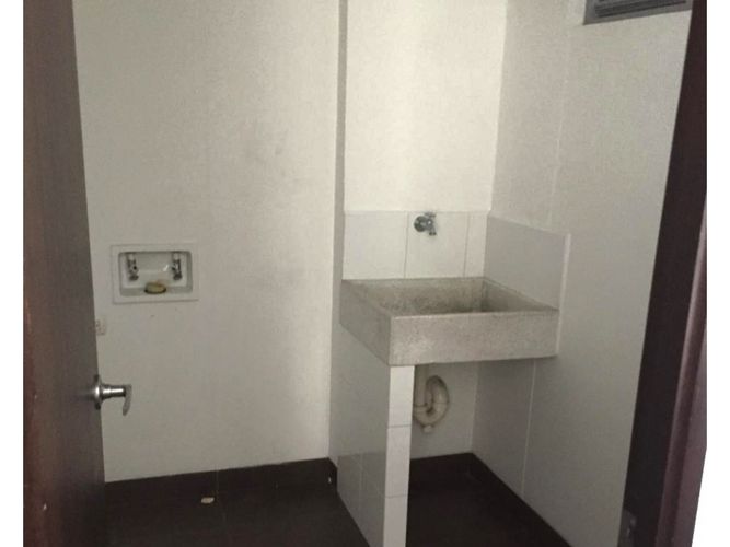 Apartamento de 2 alcobas en arriendo en Oviedo, Medellín, 100 m² · foto 8 de 17