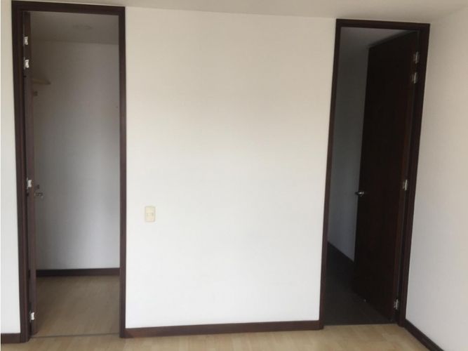 Apartamento de 2 alcobas en arriendo en Oviedo, Medellín, 100 m² · foto 11 de 17