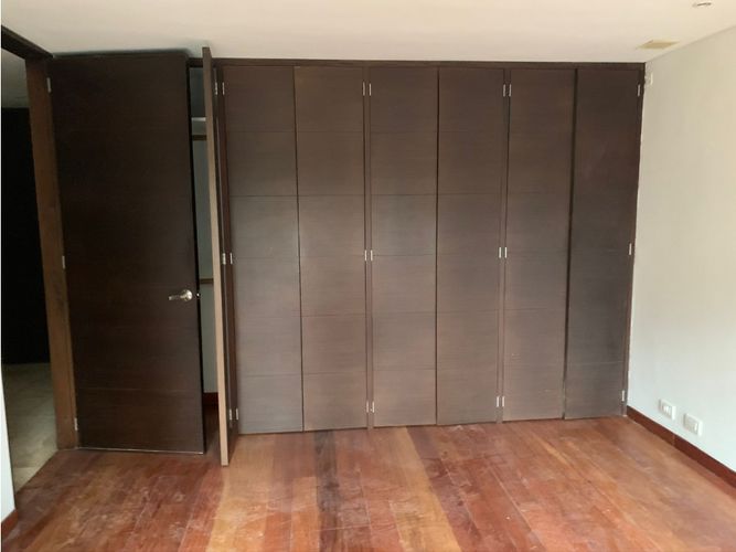 Apartamento de 3 alcobas en venta en Los Balsos, Medellín, 265 m² · foto 13 de 20