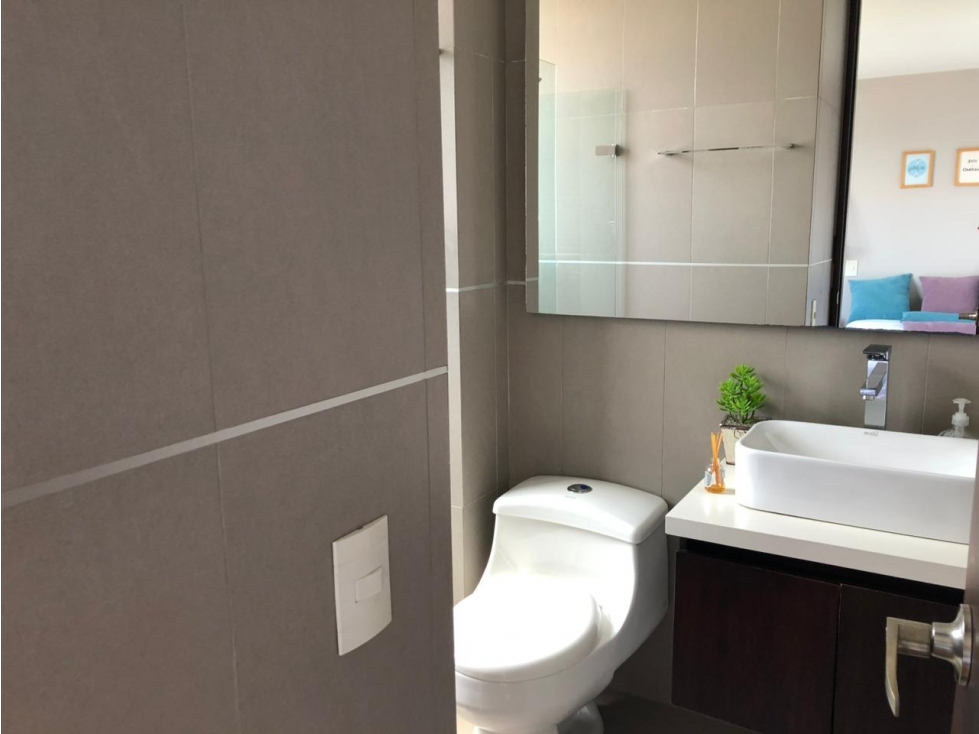 Apartamento en arriendo en Lalinde, Medellín · foto 12 de 17