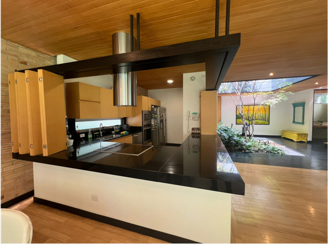 Casa de 4 alcobas en venta en Loma El Atravesado, Envigado, 345 m² · foto 5 de 24