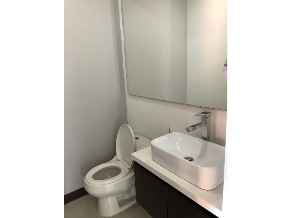 Apartamento en arriendo en Lalinde, Medellín · foto 17 de 17