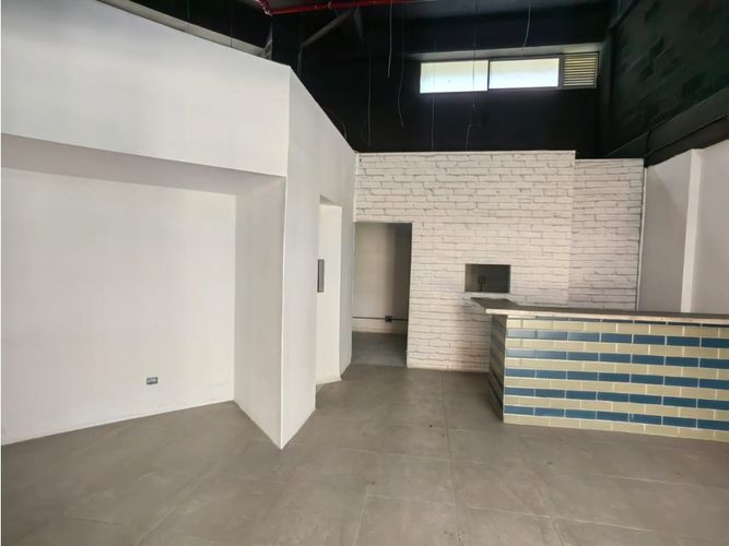 Local en venta en Las Palmas, Medellín, 56 m² · foto 4 de 15
