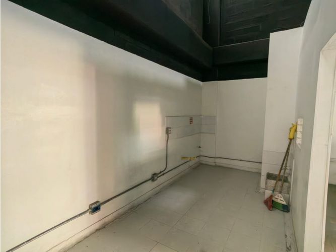 Local en venta en Las Palmas, Medellín, 56 m² · foto 8 de 15