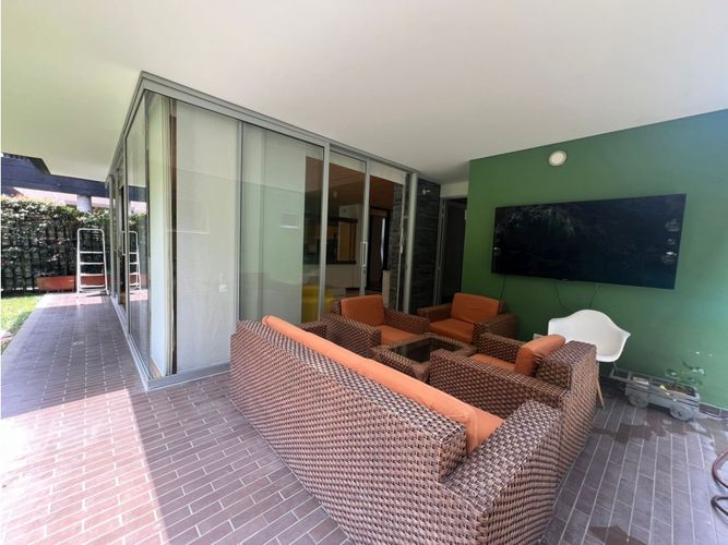 Casa de 4 alcobas en venta en Loma El Atravesado, Envigado, 345 m² · foto 22 de 24
