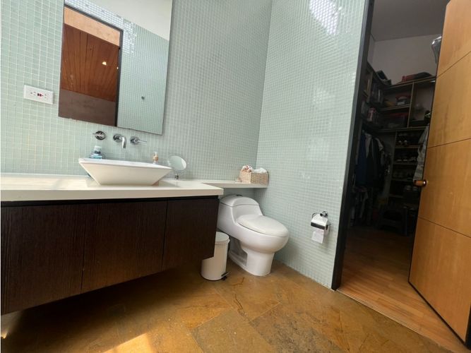 Casa de 4 alcobas en venta en Loma El Atravesado, Envigado, 345 m² · foto 23 de 24