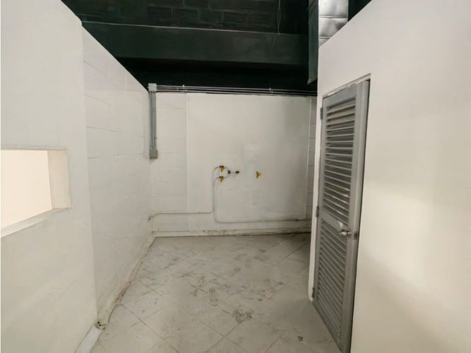 Local en venta en Las Palmas, Medellín, 56 m² · foto 13 de 15