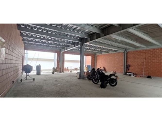 Bodega en arriendo en La América, Medellín, 290 m² · foto 5 de 16