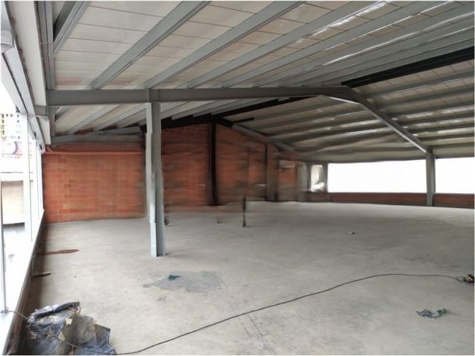 Bodega en arriendo en La América, Medellín, 290 m² · foto 9 de 16