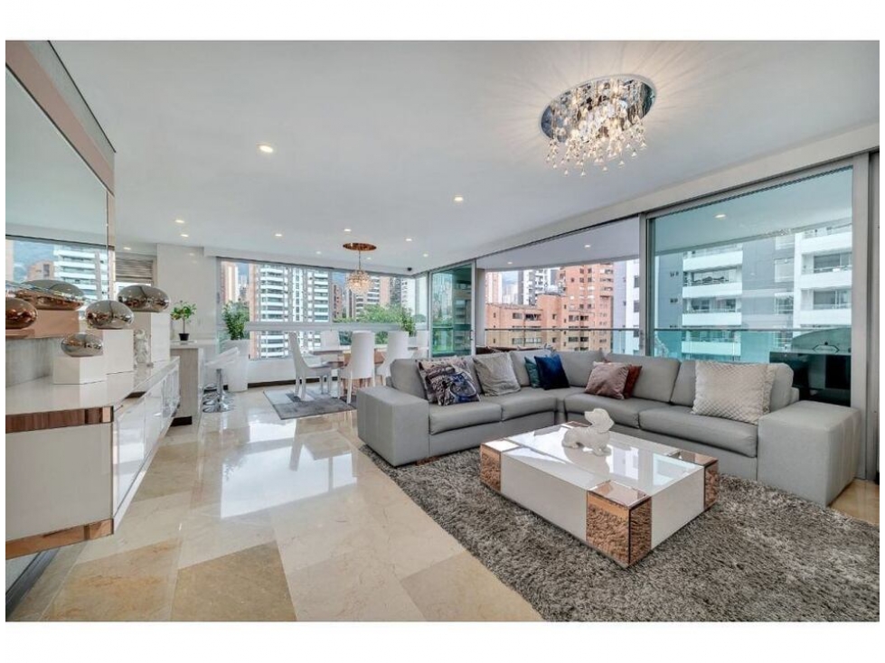 Apartamento en venta en Castropol, Medellín · foto 3 de 16