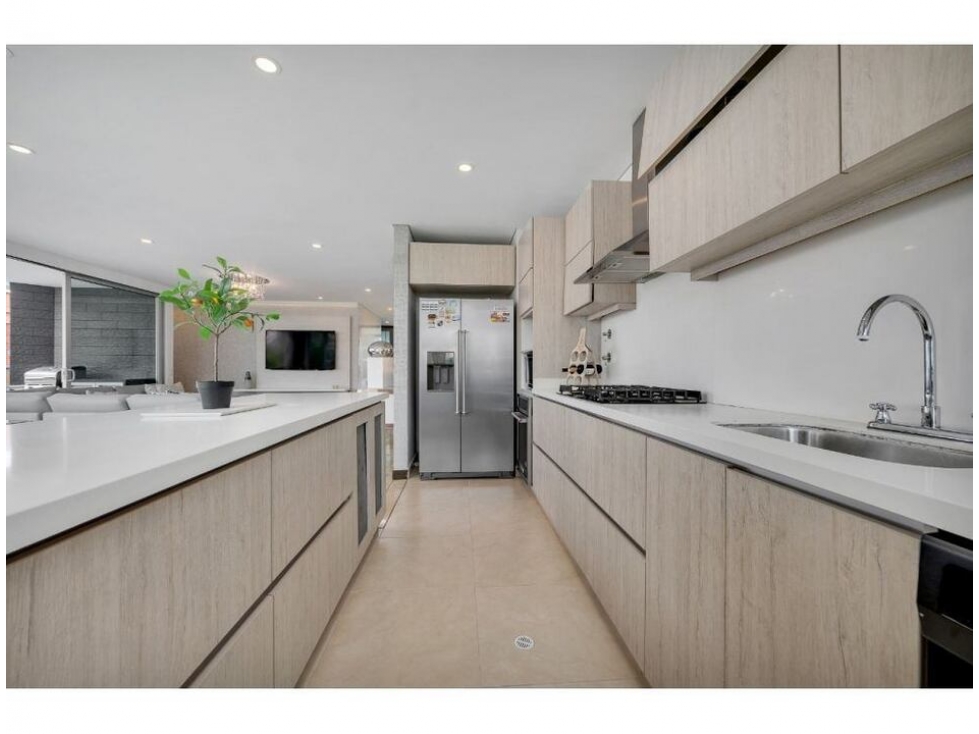 Apartamento en venta en Castropol, Medellín · foto 4 de 16