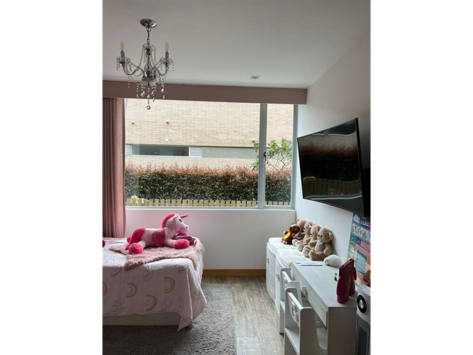 Casa de 3 alcobas en venta en Vía Las Palmas, Medellín, 345 m² · foto 2 de 10